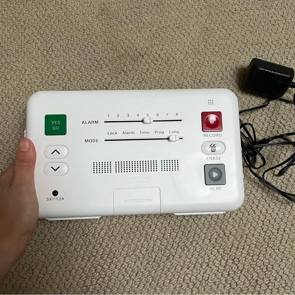 ORKA Custom Message Talking Digital Alarm Clock - Picture 3 of 7